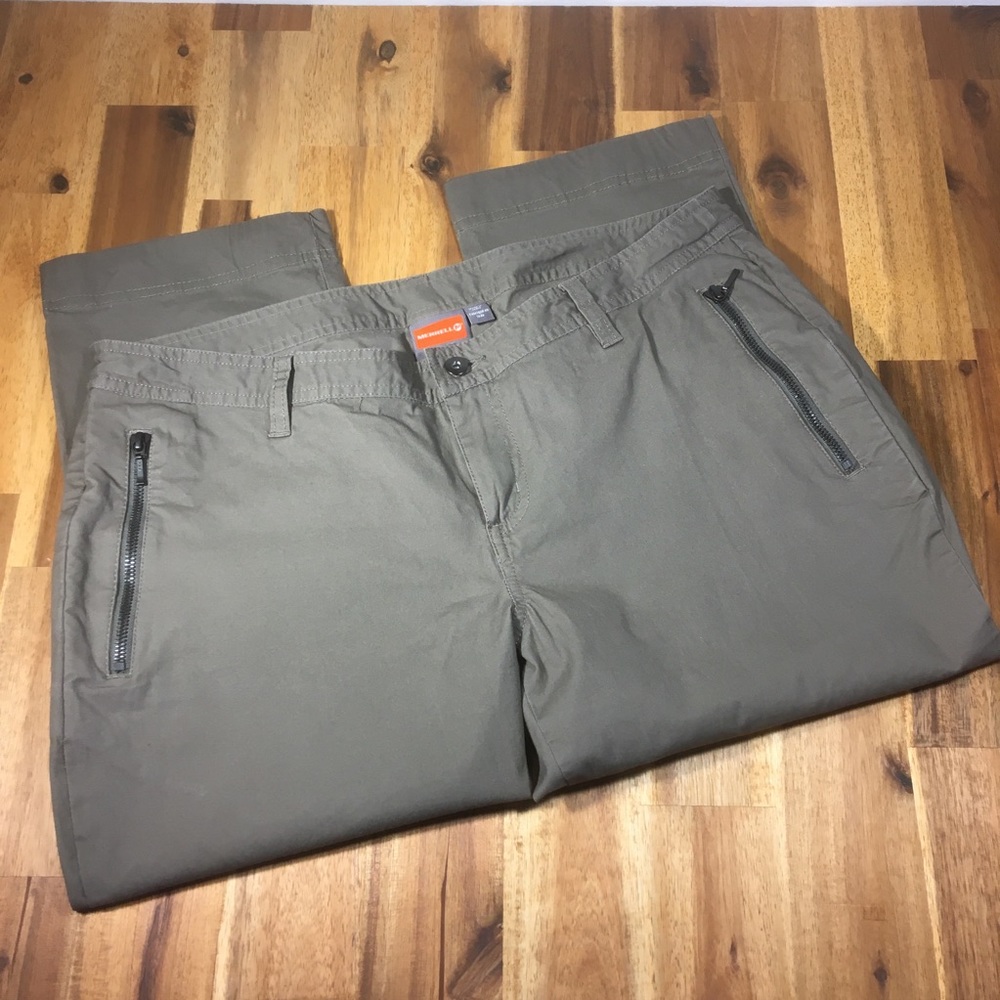 Merrill women’s hiking pants